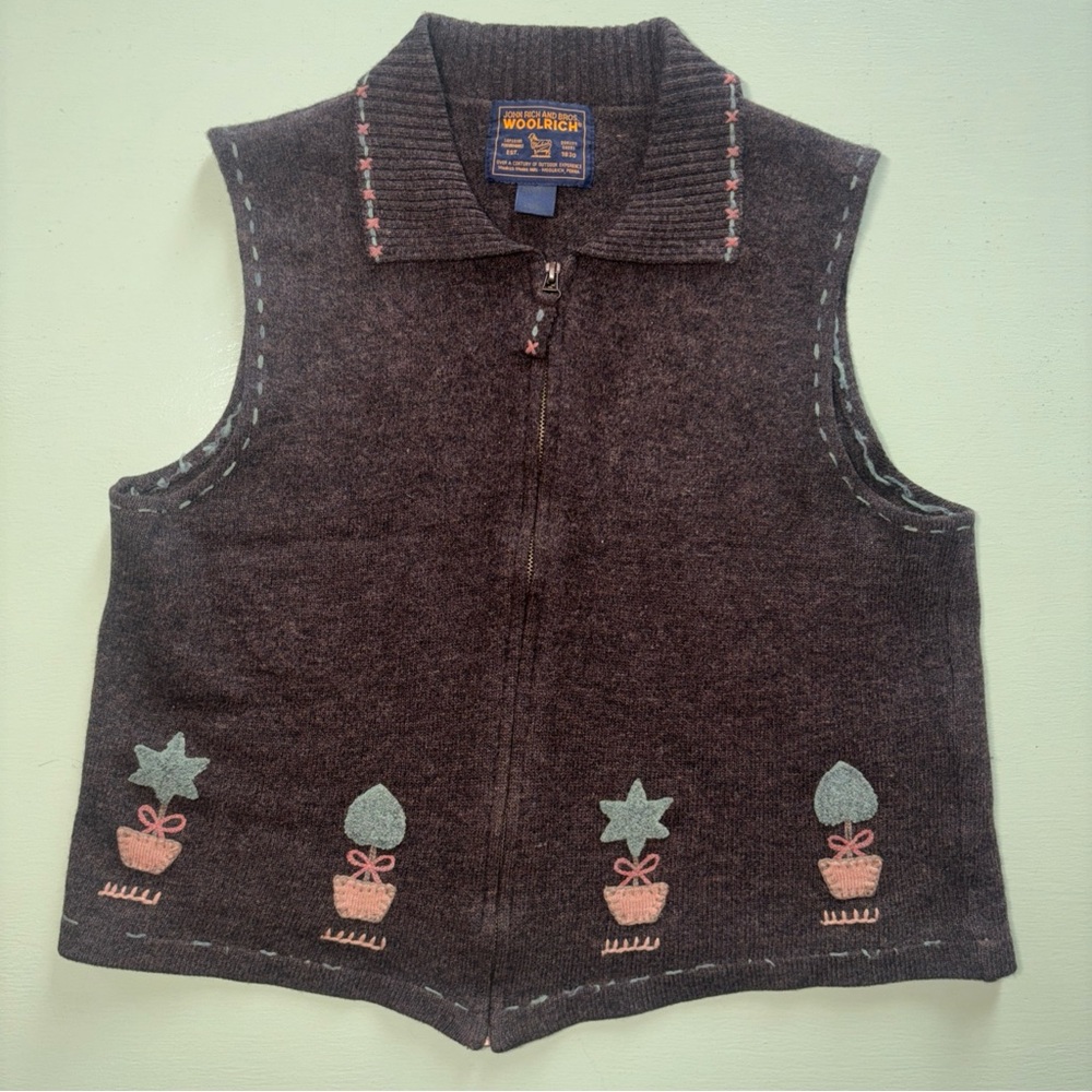 Vintage Woolrich Women’s Large Brown Vest Embellished